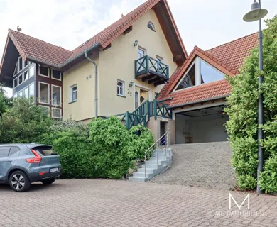 MG – Nice house with 2 car garage for rent