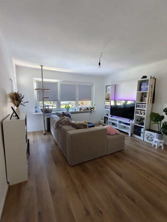 Topsaniert 4 Zimmer Wohnung mit Einbauküche und Balkon ab 01.09.2026 - Photo 1
