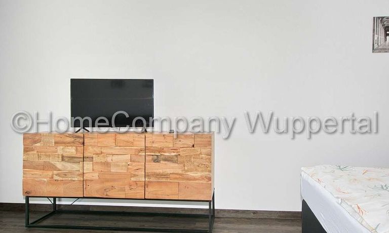 Business-Apartment mit Balkon, DSL und Reinigungsservice in begehrter Lage - Photo 1