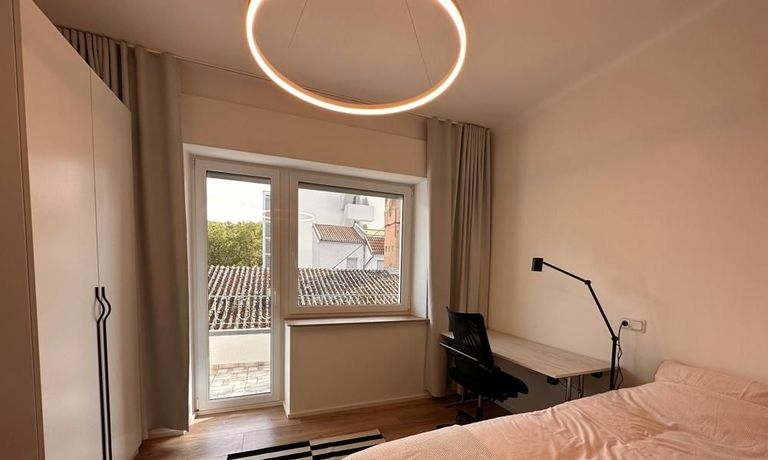 WG Zimmer mit Balkon