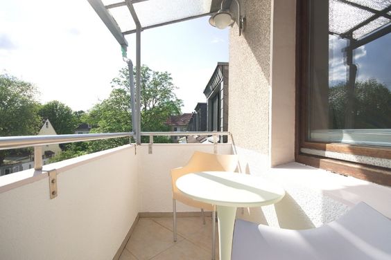 Hochwertig eingerichtete Wohnung mit Balkon und Internetzugang in Rüttenscheid