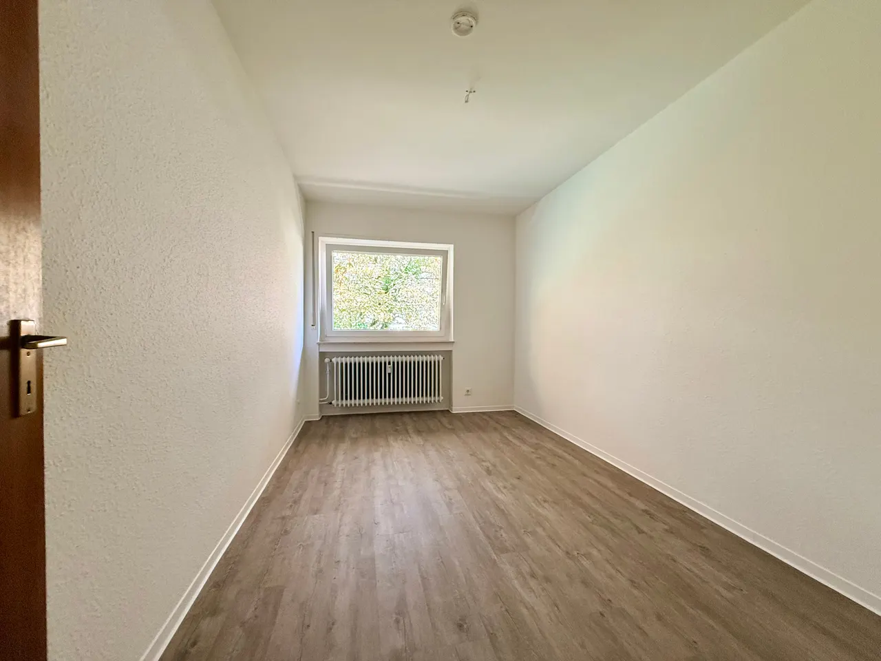 Erstbezug nach Sanierung! 4 ZKB-Balkonwohnung - Foto 3