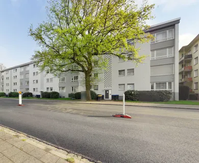 Zentrales Juwel: 3 Zimmer, Südbalkon & Top-Anbindung in Mönchengladbach