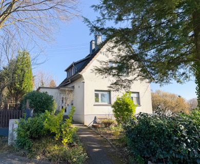 *RESERVIERT*Handwerker aufgepasst! Familienfreundliches Einfamilienhaus mit Garten in ruhiger Lage von Windeck!