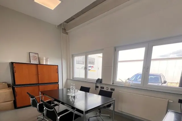 Büro Erdgeschoss Besprechungsraum