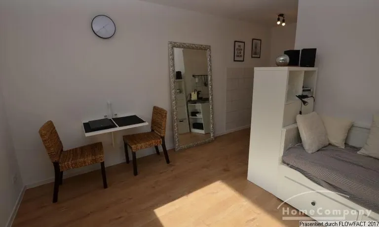 Wohnzimmer-Essbereich