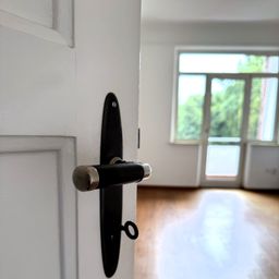 Klug geschnittene und perfekt gelegene 2-Zimmer-Altbauwohnung in Eimsbüttel
*** Provisionsfrei ***
