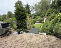 Terrasse mit Blick in den Garten