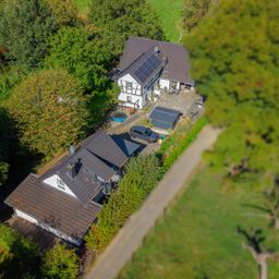 Naturnahes, attraktives Wohnensemble in Hennef-Käsberg – 3 Häuser auf  einem ca. 5.143 m² Grundstücksareal!