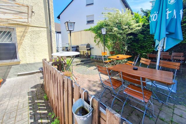 Terrasse Gaststätte EG