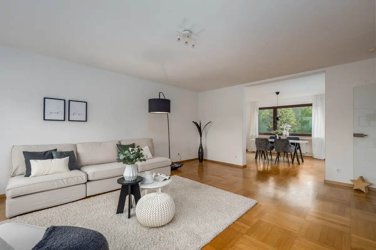 Wohnzimmer/ Essbereich