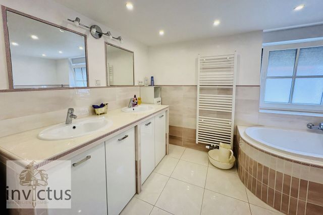Badezimmer 2.OG