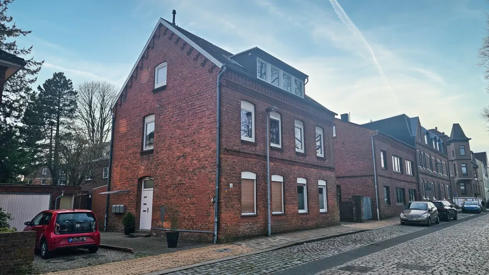 seitliche Vorderansicht von links, Vorderhaus