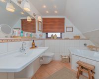 Badezimmer im Obergeschoss