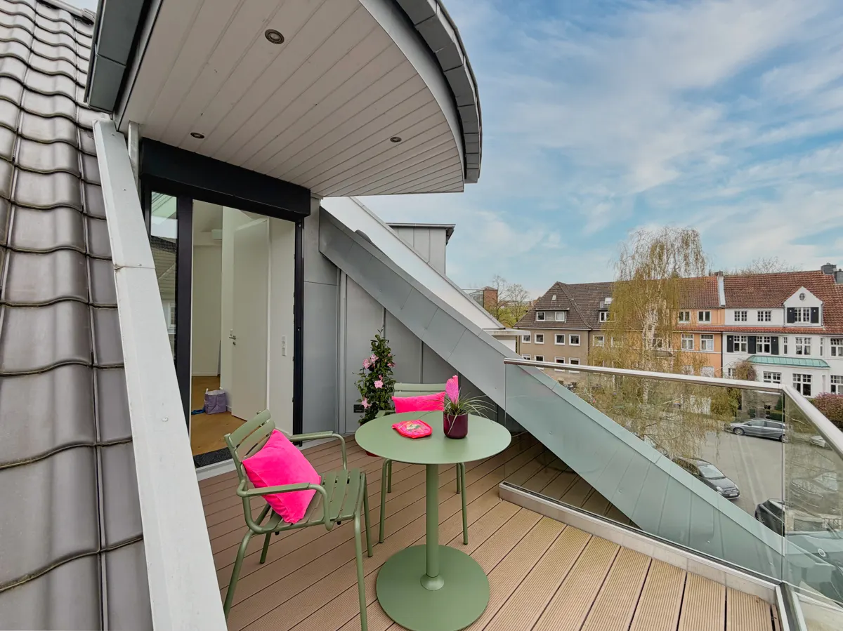 Terasse mit Ausblick auf das Dechaneiviertel