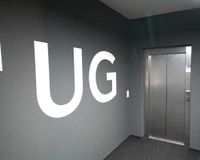 Ebenerdiger Zugang via Aufzug 