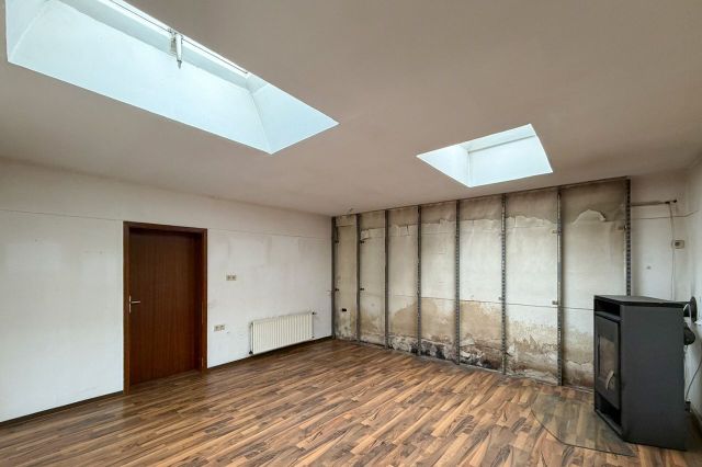 Wohnzimmer (hinten) 