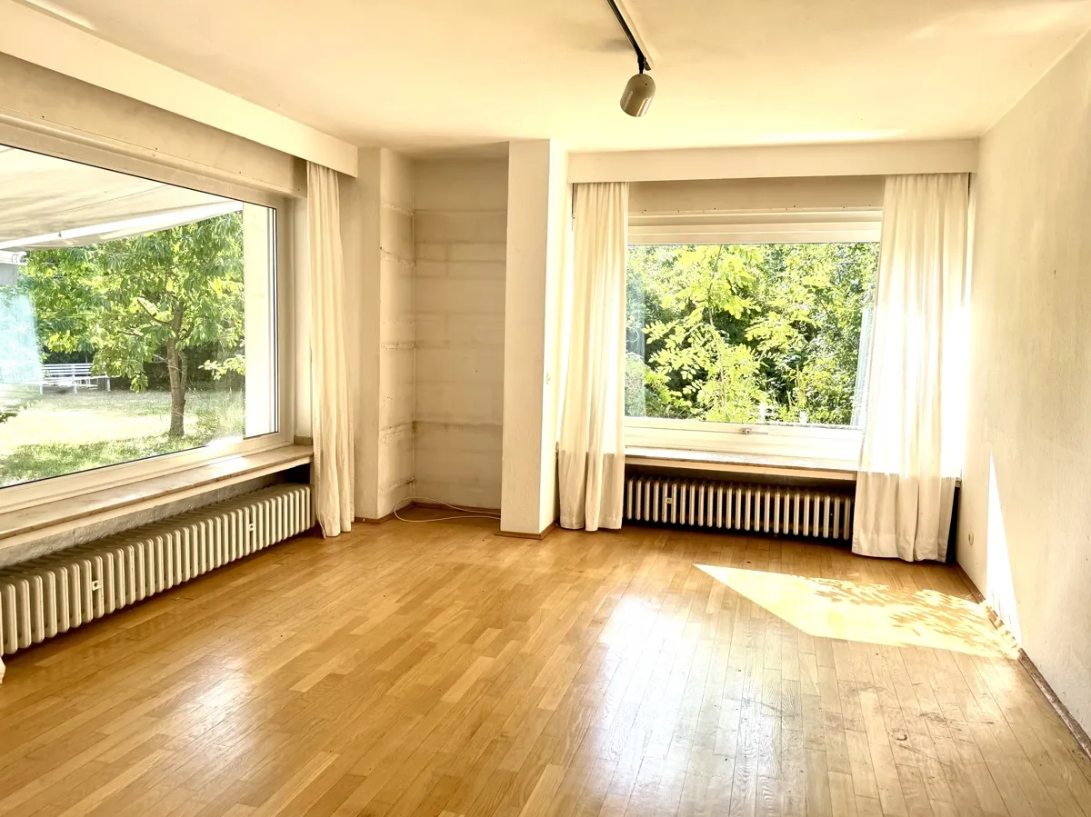 Das Wohnzimmer - lichtdurchflutet
