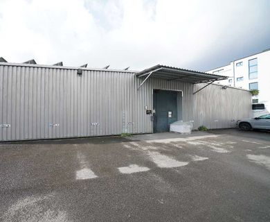 Provisionsfrei: Ebenerdiges Lager (ca. 190 m²) mit Büro (ca. 64 m²) in Rtg.-West