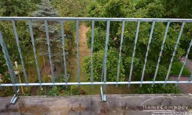 Balkon mit Blick in den Garten