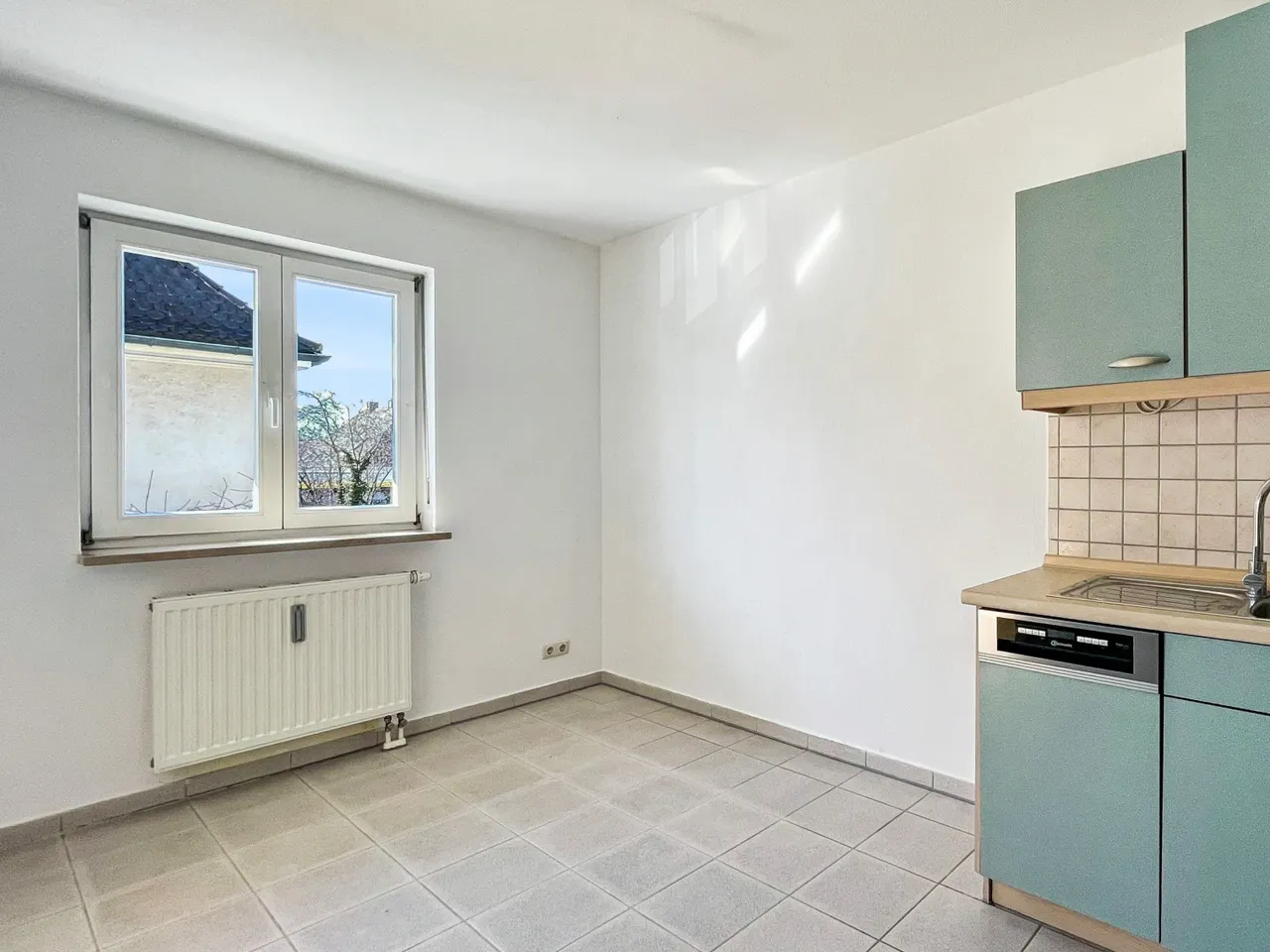 Küche mit Platz für Essbereich