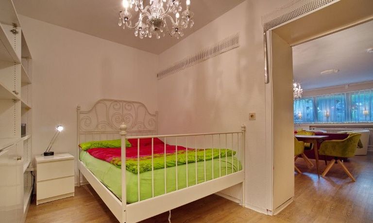 Schlafzimmeransicht2
