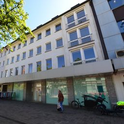 Büro-und Praxisgebäude mit Ladenfläche und 2 Wohnungen in zentraler Lage