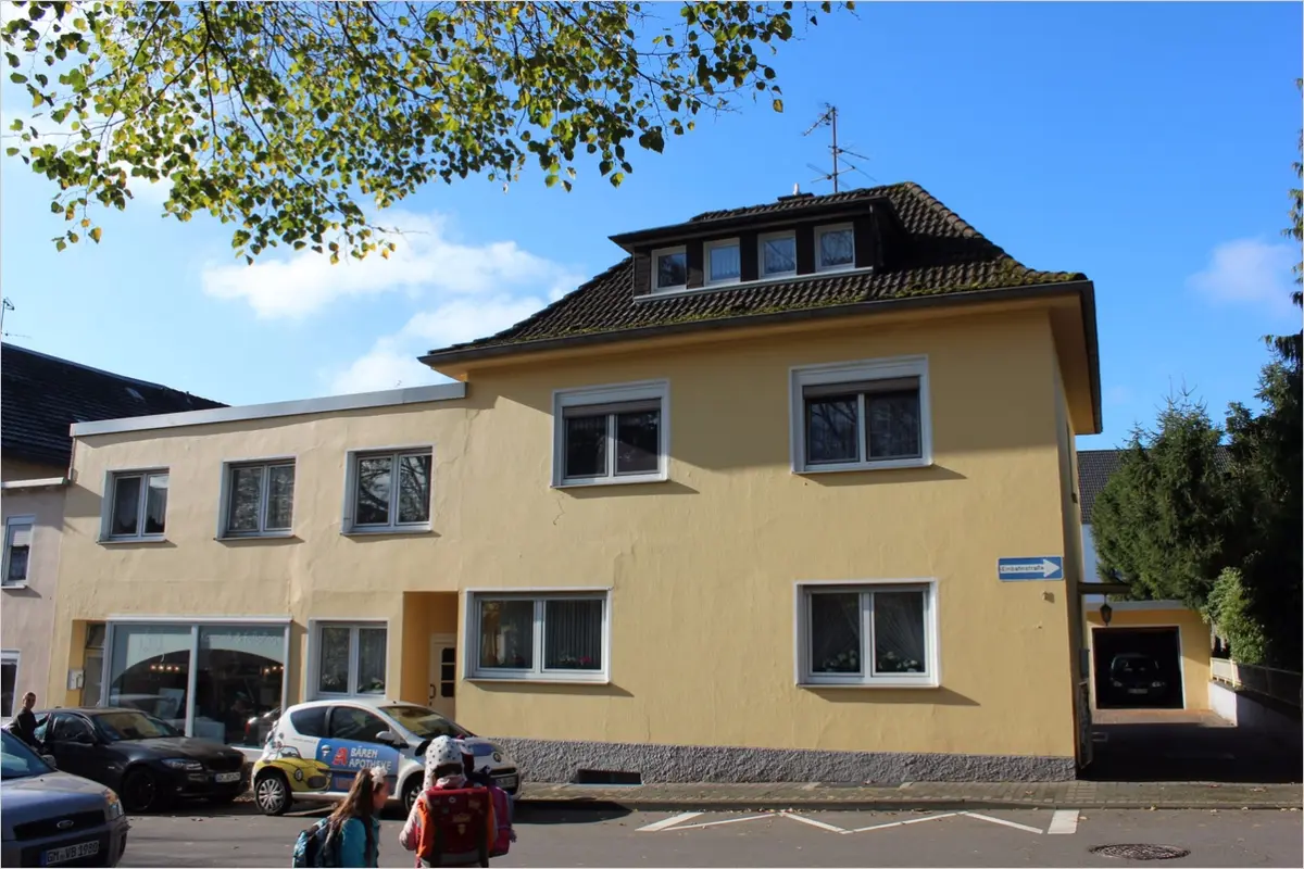 Kleines, gepflegtes Wohn- & Geschäftshaus in zentraler guter Lage