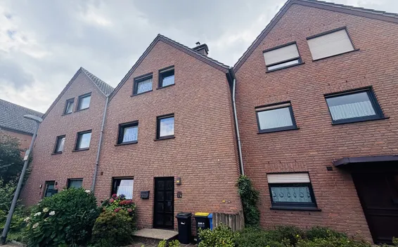Familienglück im Grünen – großzügiges Reihenhaus in ruhiger Lage von Essen-Bochold