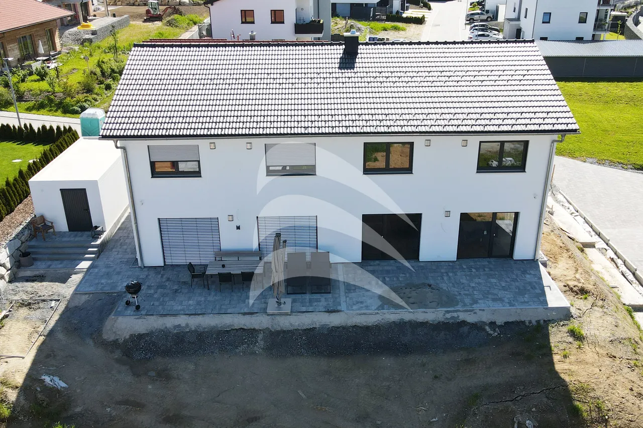 2021-06-18_Musterhaus hinten