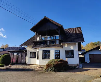 ***Reduziert***Vermietetes EFH mit Anbauwohnung in begehrter Lage von Altenkirchen!