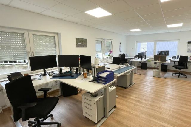 Büro EG