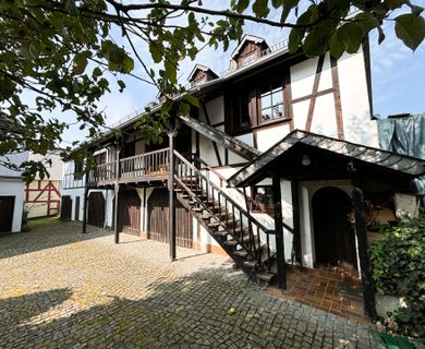 *PREISREDUZIERT* Charmantes Einfamilienhaus mit 3 Garagen in zentraler Wohnlage von Hamm / Sieg!