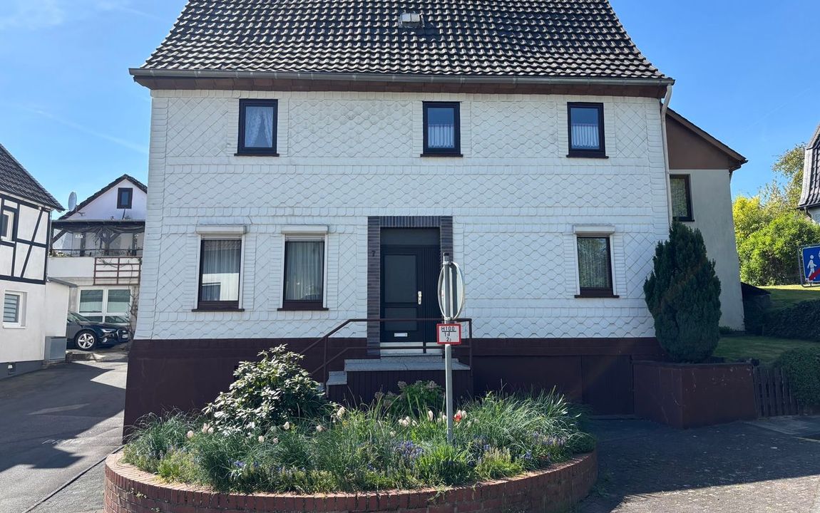 Renovierungsbedürftiges, denkmalgeschütztes Zweifamilienhaus mit Garten im Zentrum von Hamm!