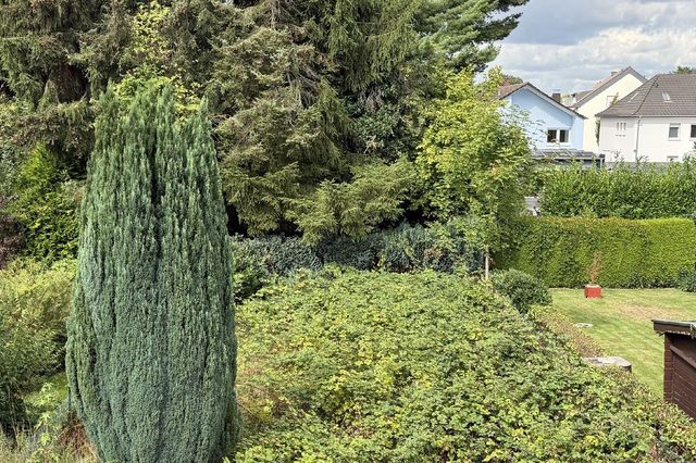 ca. 192 qm eigener Garten