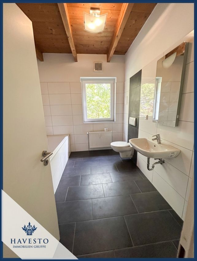 Gepflegte 2-Zimmer-Dachgeschosswohnung, 61,60 m², mit Balkon und hochwertiger Ausstattung - Photo 3