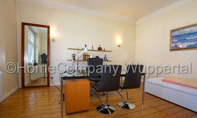 B&uuml;ro und G&auml;stezimmer