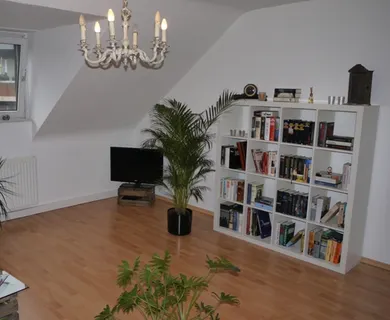 Gemütliche und helle 2 Zimmer Wohnung in zentraler Lage. - Foto 2