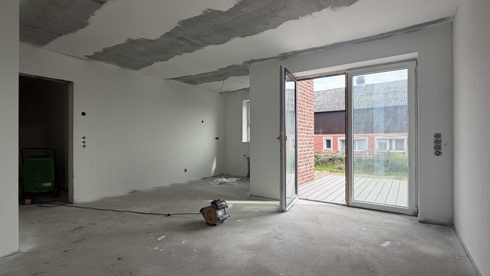 Wohnbereich mit Balkonzugang