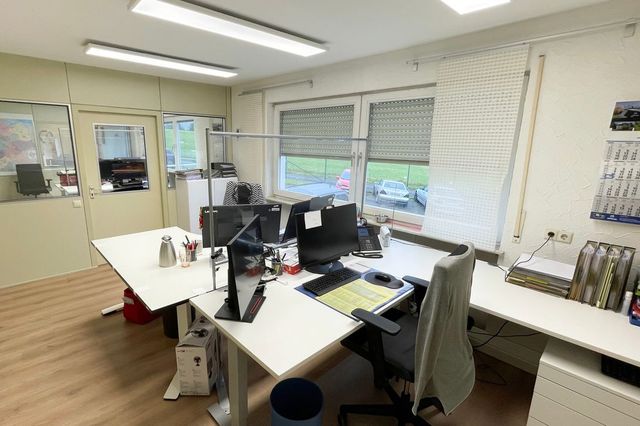 Büro EG