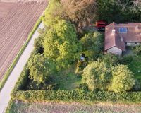 Blick auf Haus  und  Garten