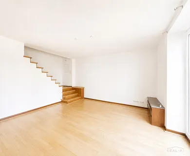 EXKLUSIVE MASIONETTEWOHNUNG MIT ZWEI GROßEN BALKONEN IN KREFELD ZU MIETEN! - Foto 4