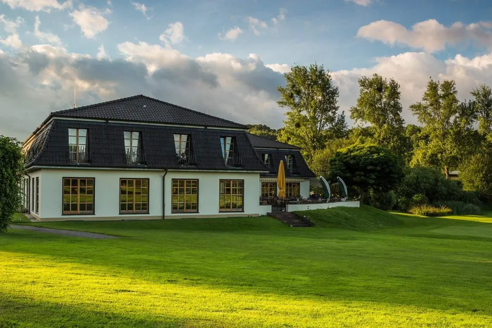 Golfhotel in Sankt Augustin mit Blick auf den Golfplatz
