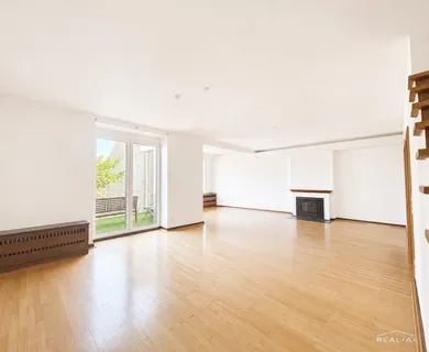 EXKLUSIVE MASIONETTEWOHNUNG MIT ZWEI GROßEN BALKONEN IN KREFELD ZU MIETEN!