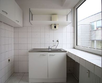 WG GEEIGNETE 2-ZIMMERWOHNUNG IN DER KREFELDER FUSSGÄNGERZONE ZU MIETEN! - Foto 3