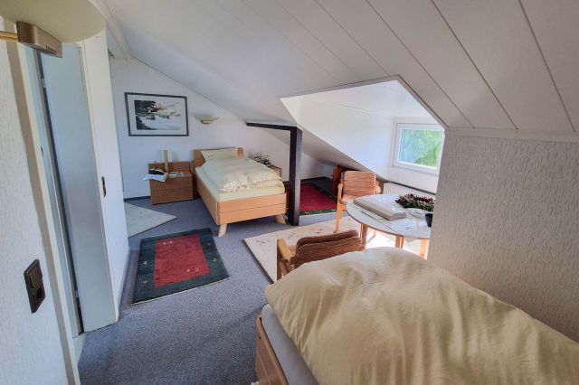 Schlafzimmer DG