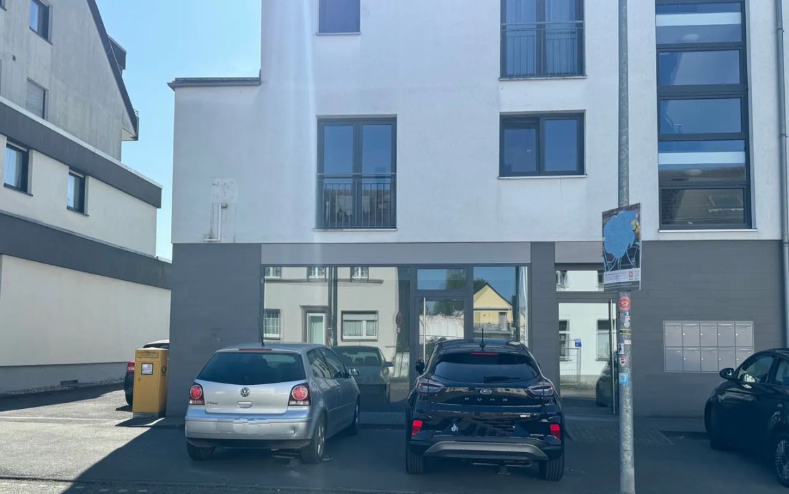 modernes Ladenlokal  / Büro / Praxis in Refrath