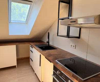 Große Wohnung mit Balkon, Stellplatz und Weitblick - Photo 3