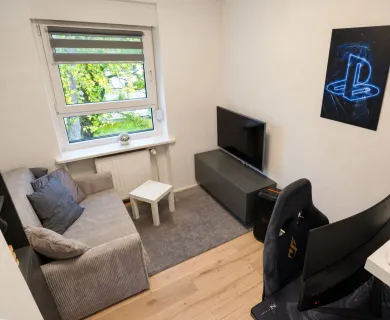 Gepflegte ca. 67m² große 3-Zimmer-Wohnung mit Balkon, Einbauküche und Tageslichtbad - Foto 1