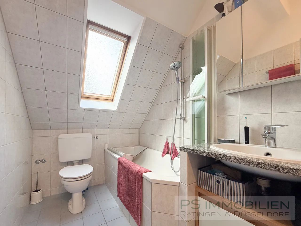 Charmante 3-Zimmer-Wohnung mit Balkon in ruhigem Mehrfamilienhaus - Photo 5